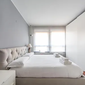  Apartamento Darsena Cozy Apt - Porta Genova M2